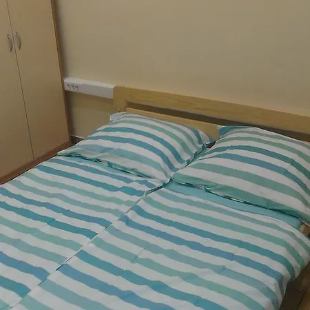 Vandrarhem Vila Jurka *
